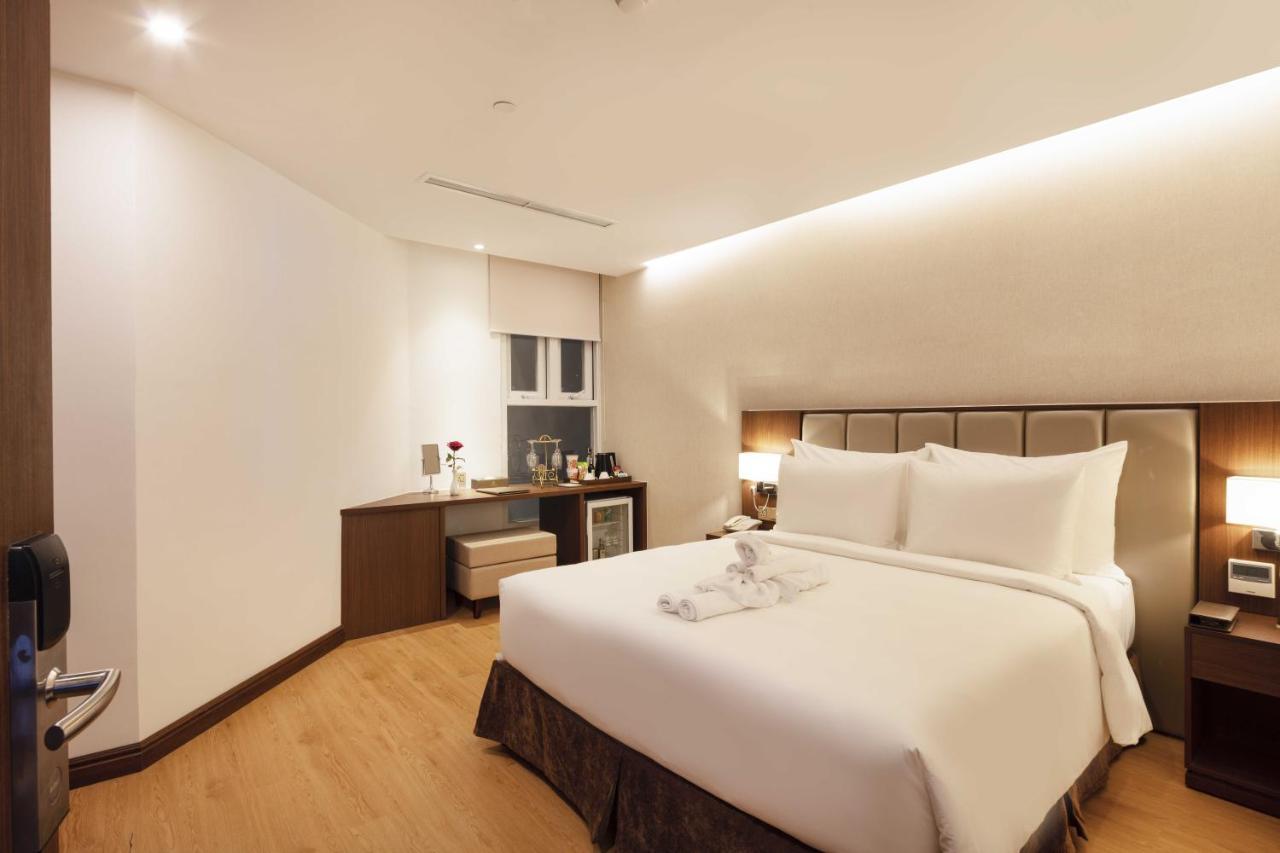 Regalia Gold Hotel Nha Trang Exterior photo Deluxe Room