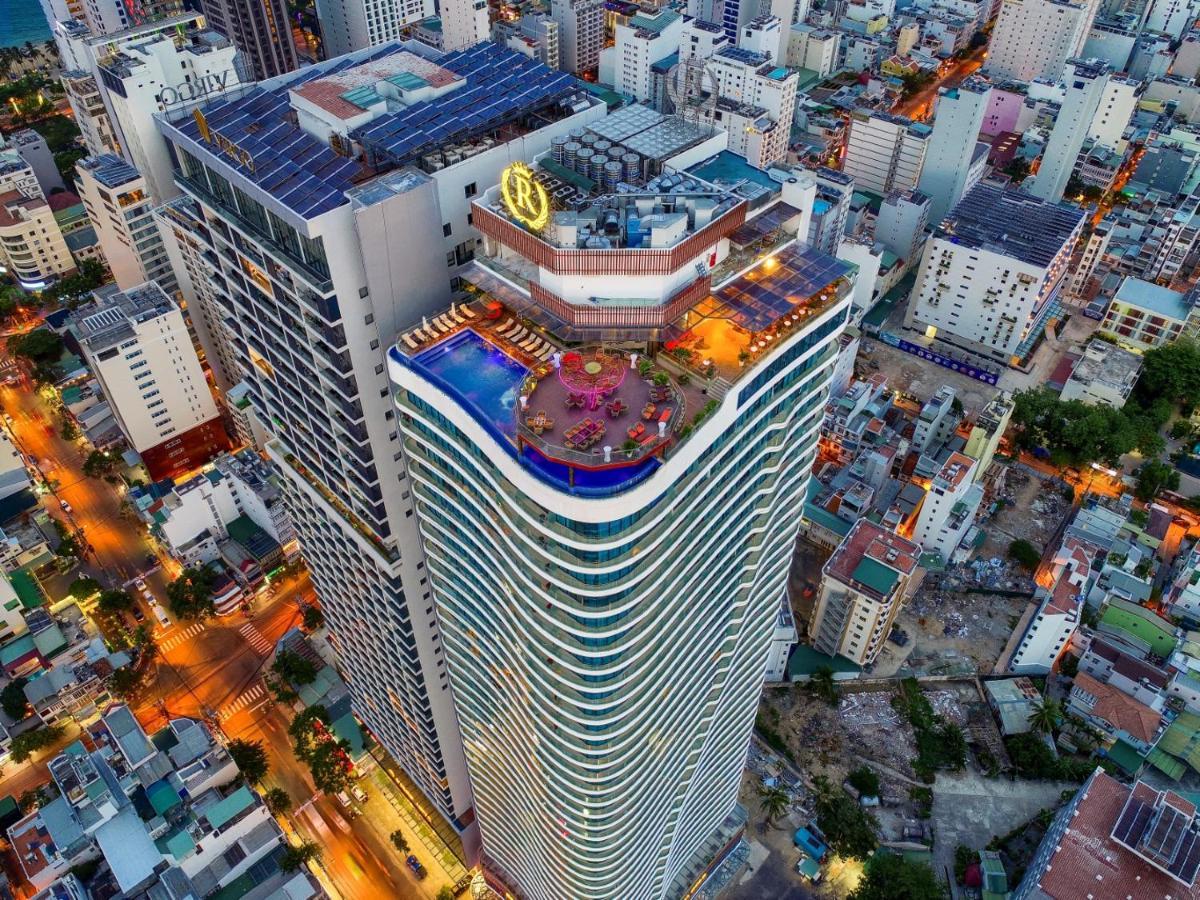 Regalia Gold Hotel Nha Trang Exterior photo The top of the building