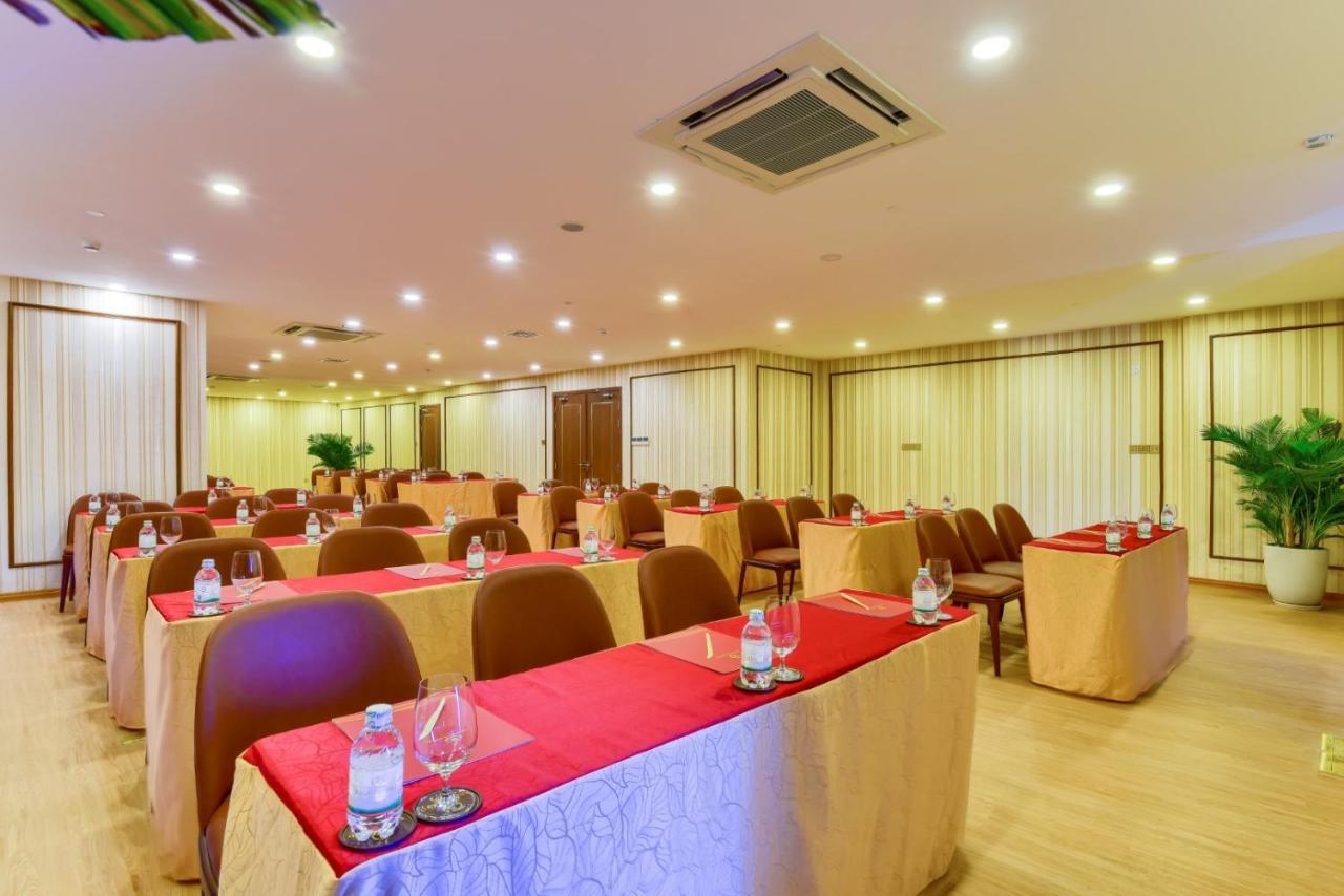Regalia Gold Hotel Nha Trang Exterior photo Meeting room