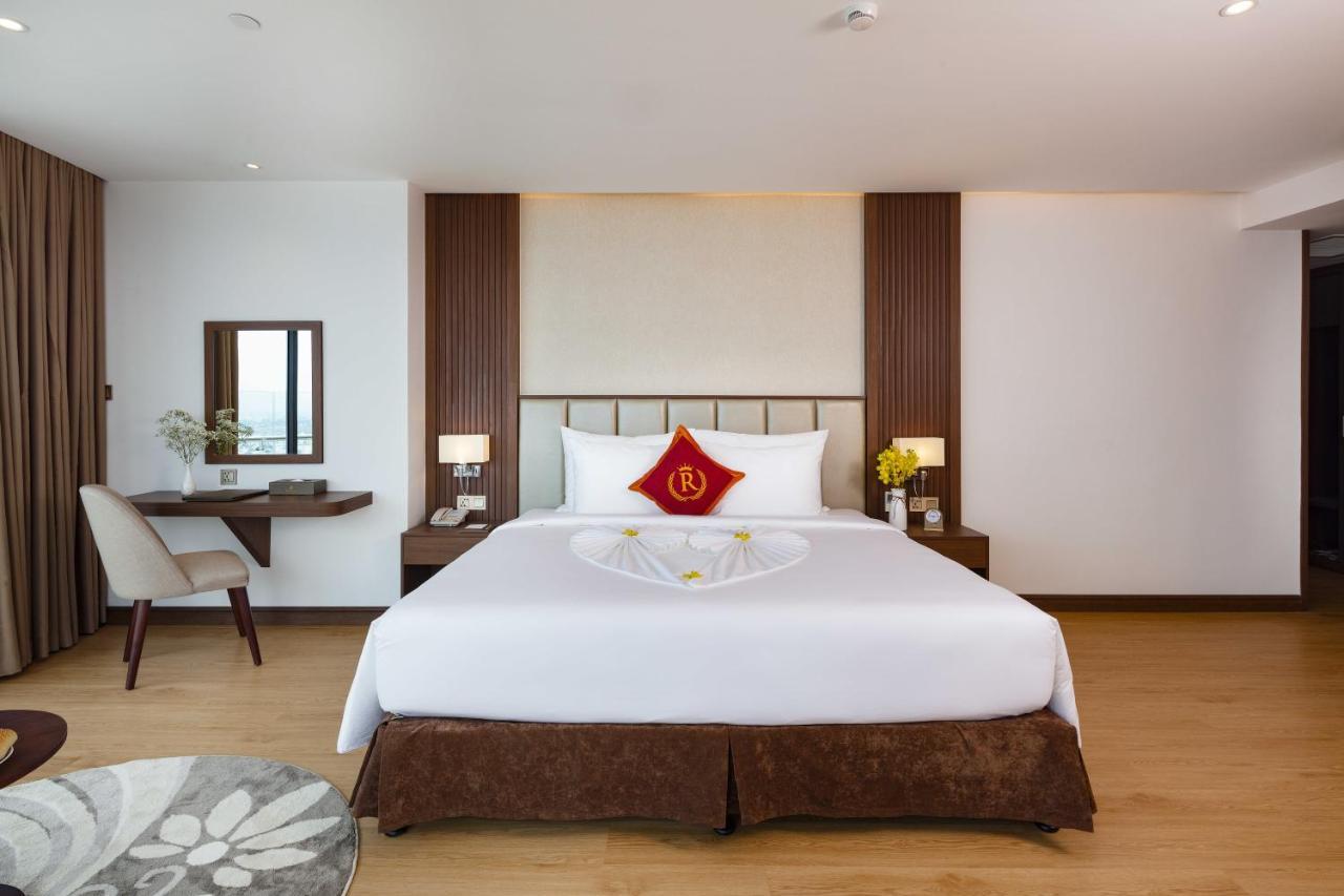 Regalia Gold Hotel Nha Trang Exterior photo Deluxe Room