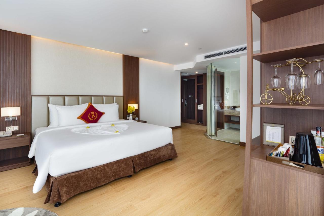 Regalia Gold Hotel Nha Trang Exterior photo Deluxe Room