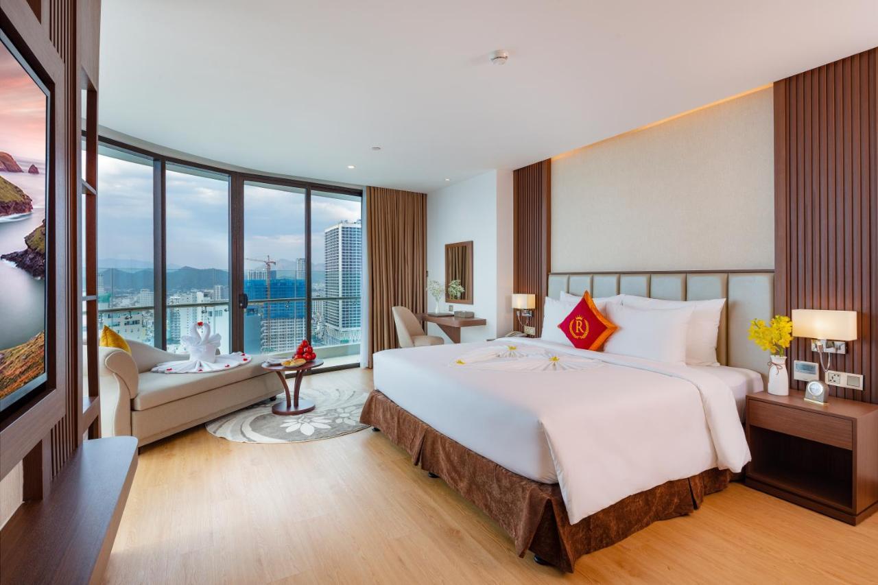 Regalia Gold Hotel Nha Trang Exterior photo Deluxe Suite