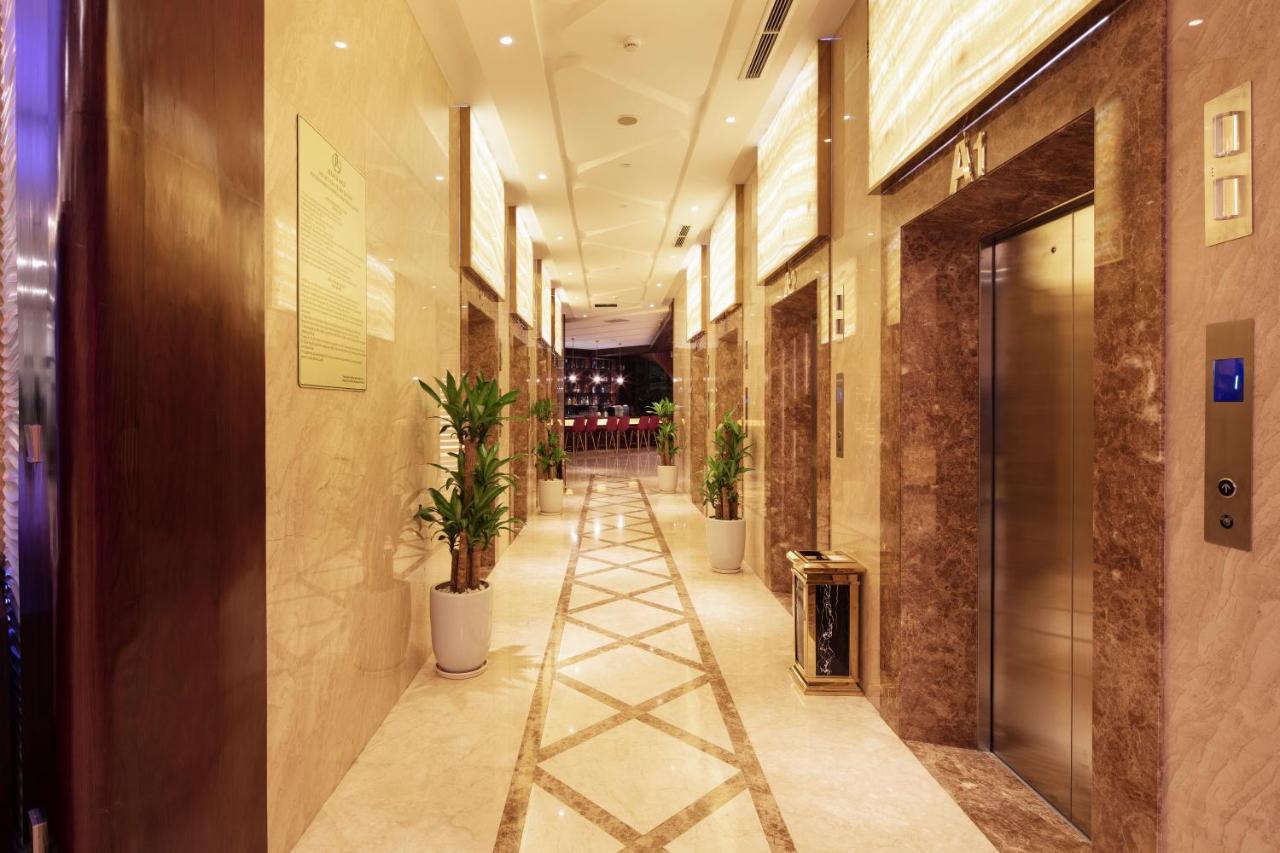 Regalia Gold Hotel Nha Trang Exterior photo The elevators