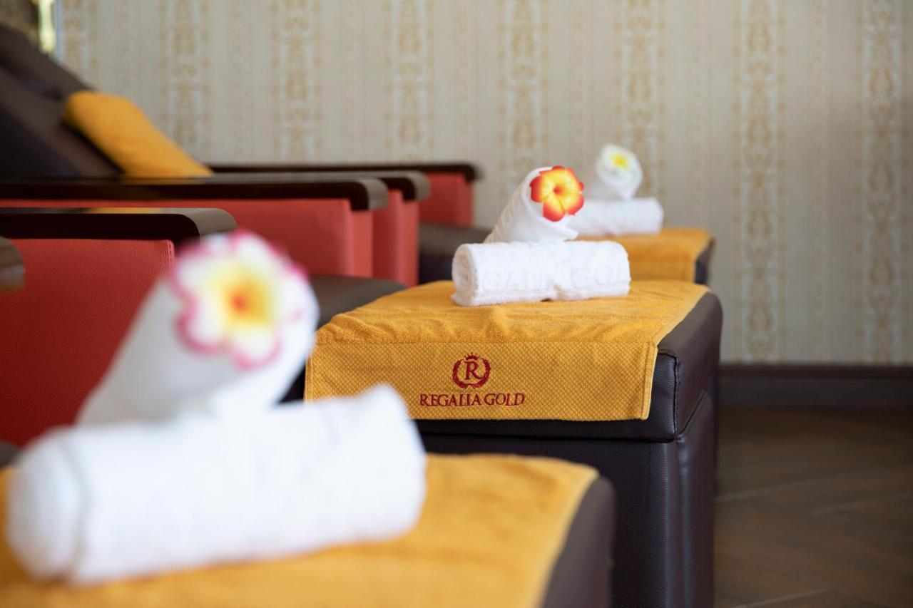 Regalia Gold Hotel Nha Trang Exterior photo The spa at the Royal Garden Hotel